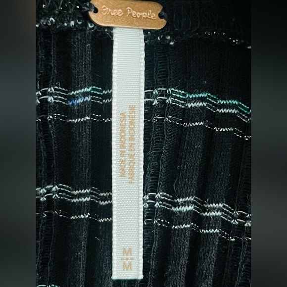 Free People Snowbunny Girlfriend off the shoulder top size med stretchy fabric - Picture 7 of 13